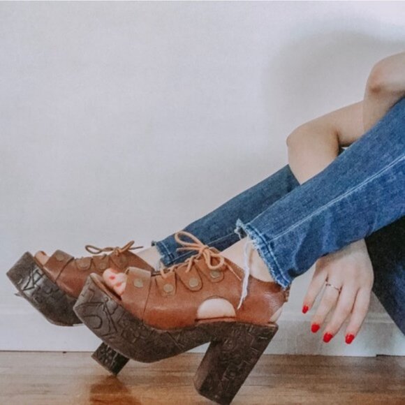 NWOB Free People Farrah Clog Platform Heel Whisky - Picture 2 of 4